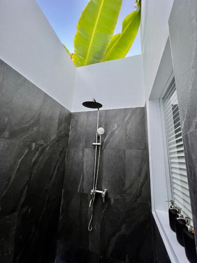 Seaside Dhigurah Guest house